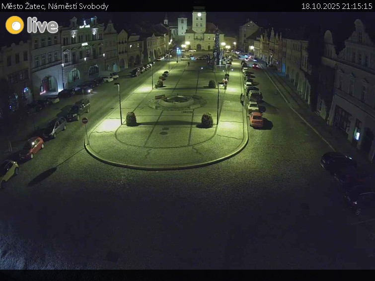 Město Žatec - Náměstí Svobody - 18.10.2025 v 21:15 Město Žatec - Náměstí Svobody - 18.10.2025 v 21:15