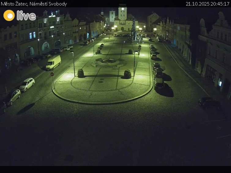 Město Žatec - Náměstí Svobody - 21.10.2025 v 20:45 Město Žatec - Náměstí Svobody - 21.10.2025 v 20:45