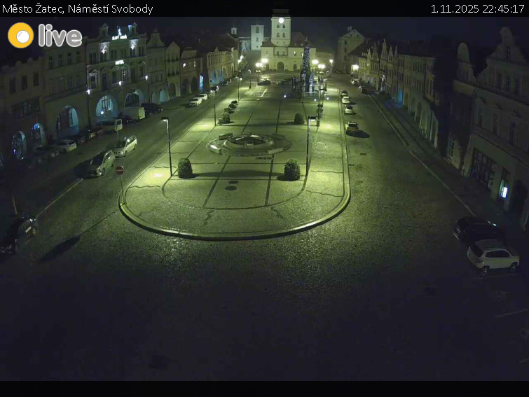 Město Žatec - Náměstí Svobody - 1.11.2025 v 22:45 Město Žatec - Náměstí Svobody - 1.11.2025 v 22:45