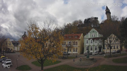 Náměstí, Hrad a Trůba