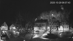 Náměstí, Hrad a Trůba