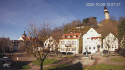 Náměstí, Hrad a Trůba