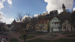 Náměstí, Hrad a Trůba