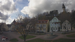 Náměstí, Hrad a Trůba