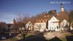 Náměstí, Hrad a Trůba