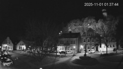 Náměstí, Hrad a Trůba