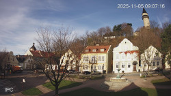 Náměstí, Hrad a Trůba