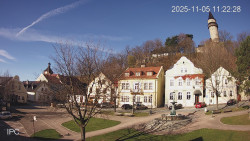 Náměstí, Hrad a Trůba