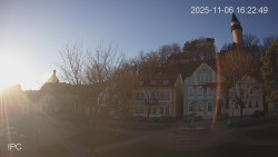 Náměstí, Hrad a Trůba