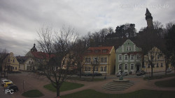 Náměstí, Hrad a Trůba