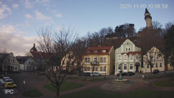 Náměstí, Hrad a Trůba