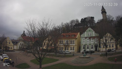 Náměstí, Hrad a Trůba