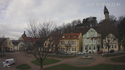 Náměstí, Hrad a Trůba