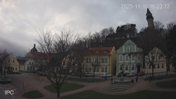 Náměstí, Hrad a Trůba