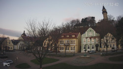 Náměstí, Hrad a Trůba