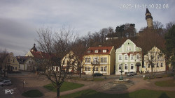 Náměstí, Hrad a Trůba