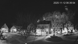 Náměstí, Hrad a Trůba