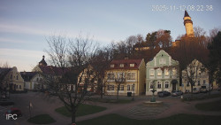 Náměstí, Hrad a Trůba
