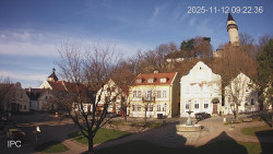 Náměstí, Hrad a Trůba