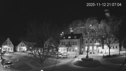 Náměstí, Hrad a Trůba