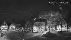 Náměstí, Hrad a Trůba