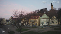 Náměstí, Hrad a Trůba