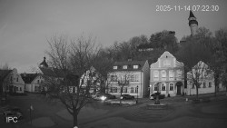 Náměstí, Hrad a Trůba