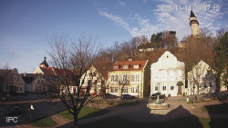 Náměstí, Hrad a Trůba