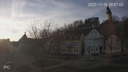 Náměstí, Hrad a Trůba