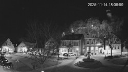 Náměstí, Hrad a Trůba