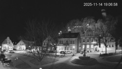 Náměstí, Hrad a Trůba