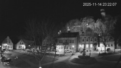 Náměstí, Hrad a Trůba