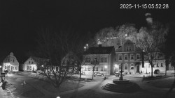 Náměstí, Hrad a Trůba