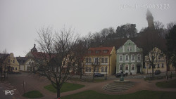 Náměstí, Hrad a Trůba