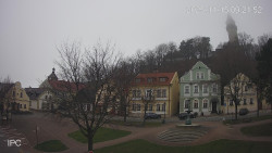 Náměstí, Hrad a Trůba