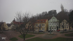 Náměstí, Hrad a Trůba