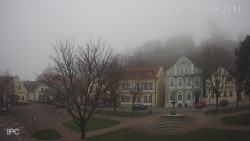 Náměstí, Hrad a Trůba