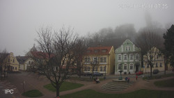 Náměstí, Hrad a Trůba