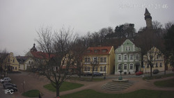 Náměstí, Hrad a Trůba