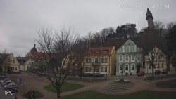 Náměstí, Hrad a Trůba