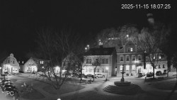 Náměstí, Hrad a Trůba