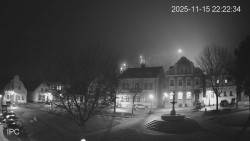 Náměstí, Hrad a Trůba