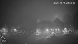 Náměstí, Hrad a Trůba