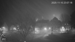 Náměstí, Hrad a Trůba