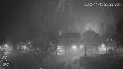 Náměstí, Hrad a Trůba