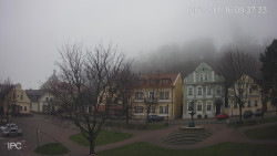 Náměstí, Hrad a Trůba