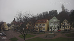 Náměstí, Hrad a Trůba