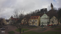 Náměstí, Hrad a Trůba