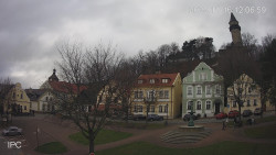 Náměstí, Hrad a Trůba