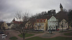 Náměstí, Hrad a Trůba